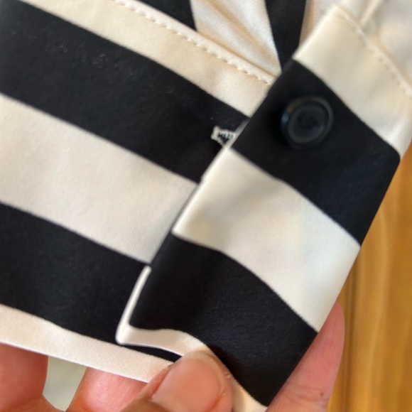 Fun and flowy wrap dress - Picture 5 of 5